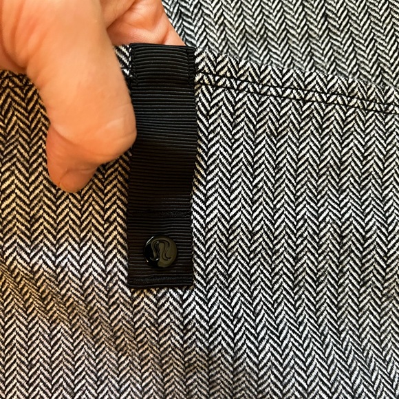 Lululemon Vinyasa Scarf (Rulu) - Picture 6 of 6